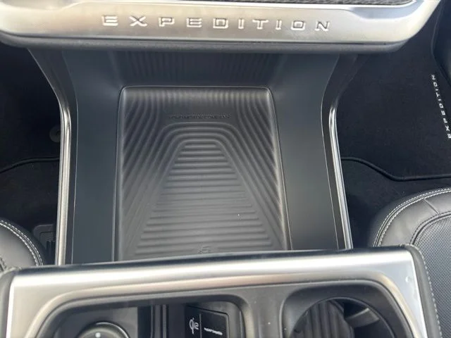 New 2027 Gray Ford Platinum image 26