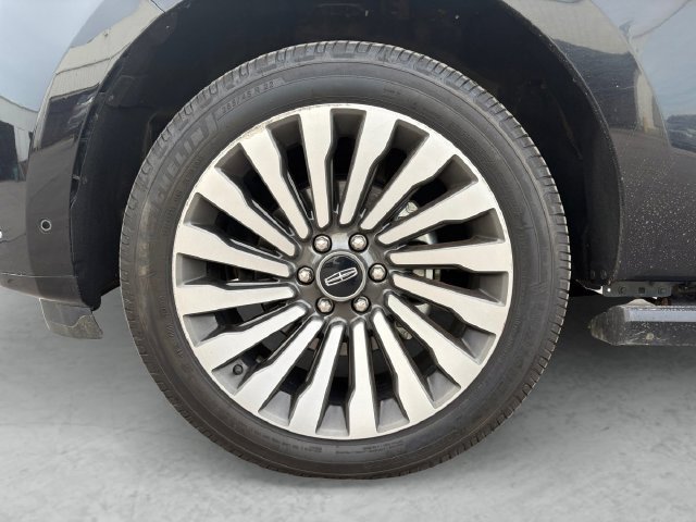 Used 2021 Black Lincoln Reserve image 23