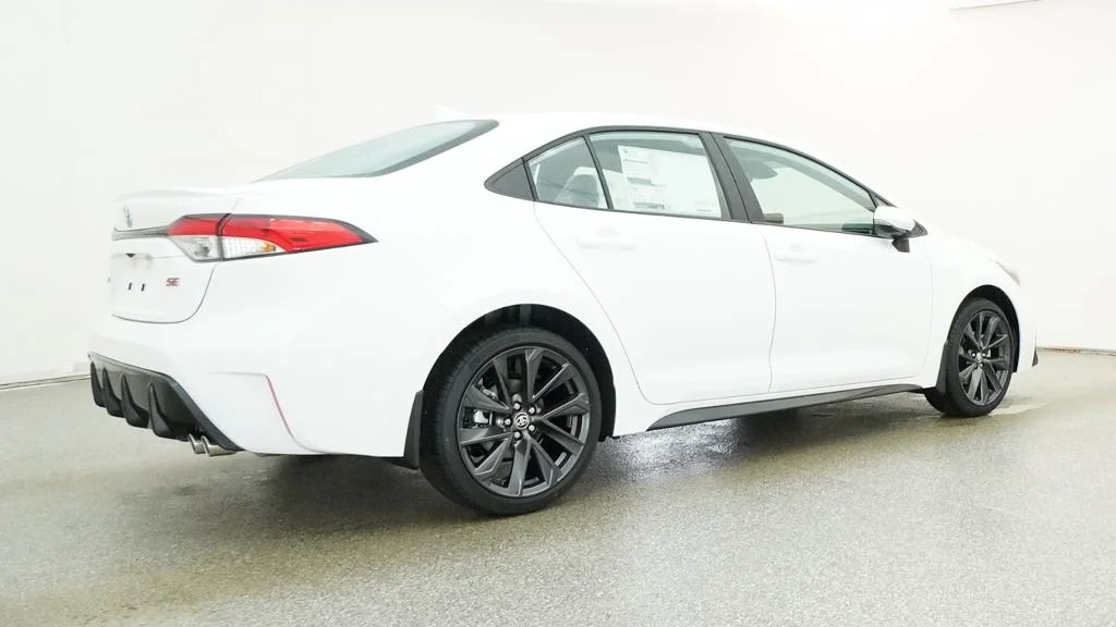 New 2026 Ice Cap Toyota SE image 17