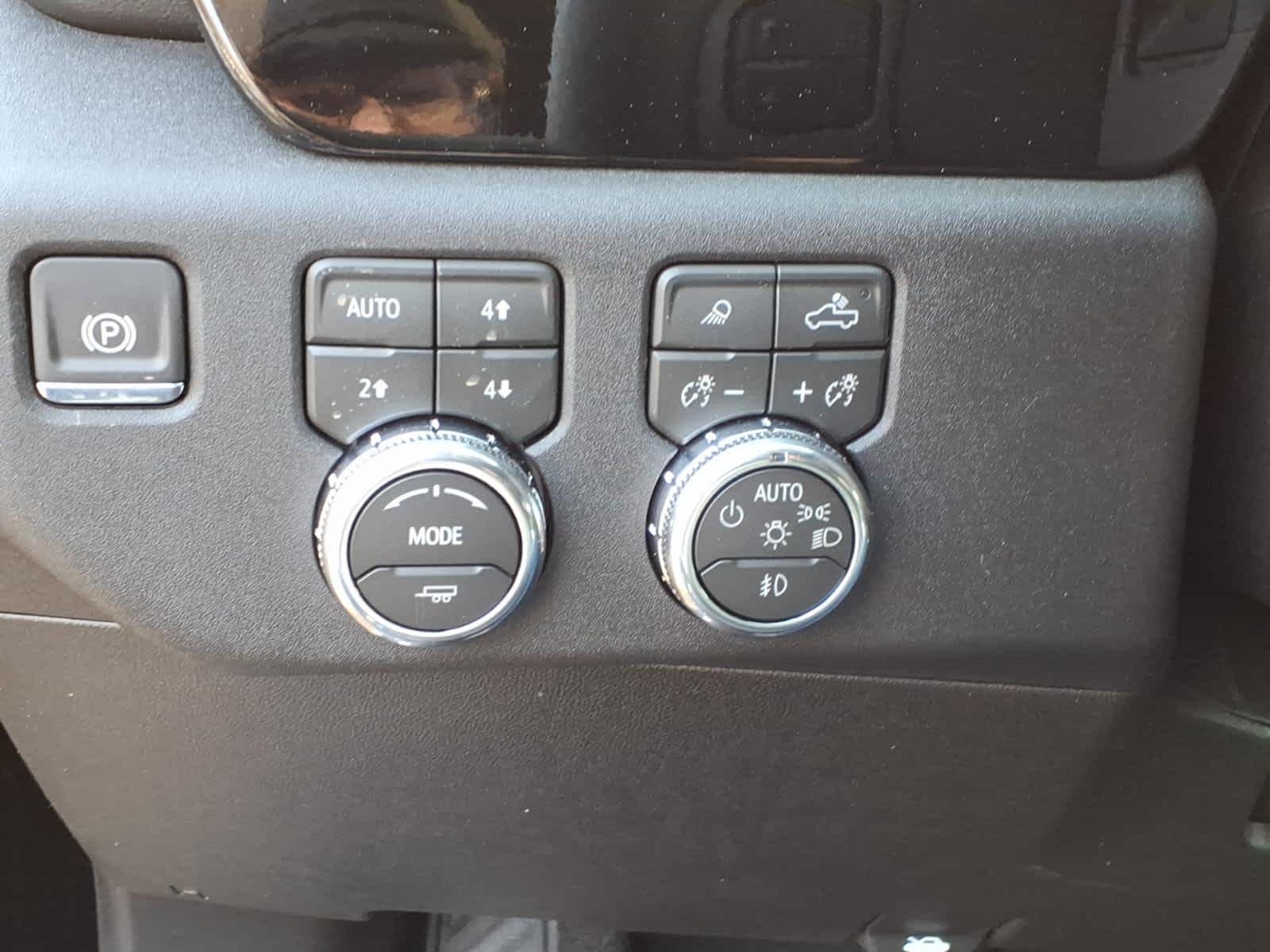 New 2026 Onyx Black GMC SLT image 10