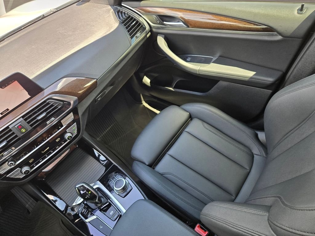 Used 2021 White BMW sDrive30i image 16