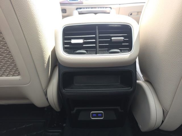 Used 2024 Gray Mercedes-Benz GLE 580 image 30