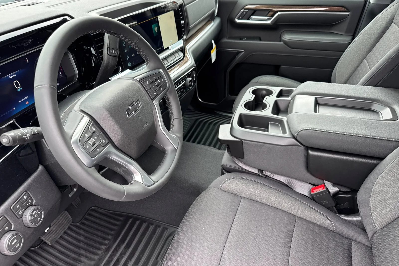 2026 Chevrolet Silverado 2500 HD LT view 9