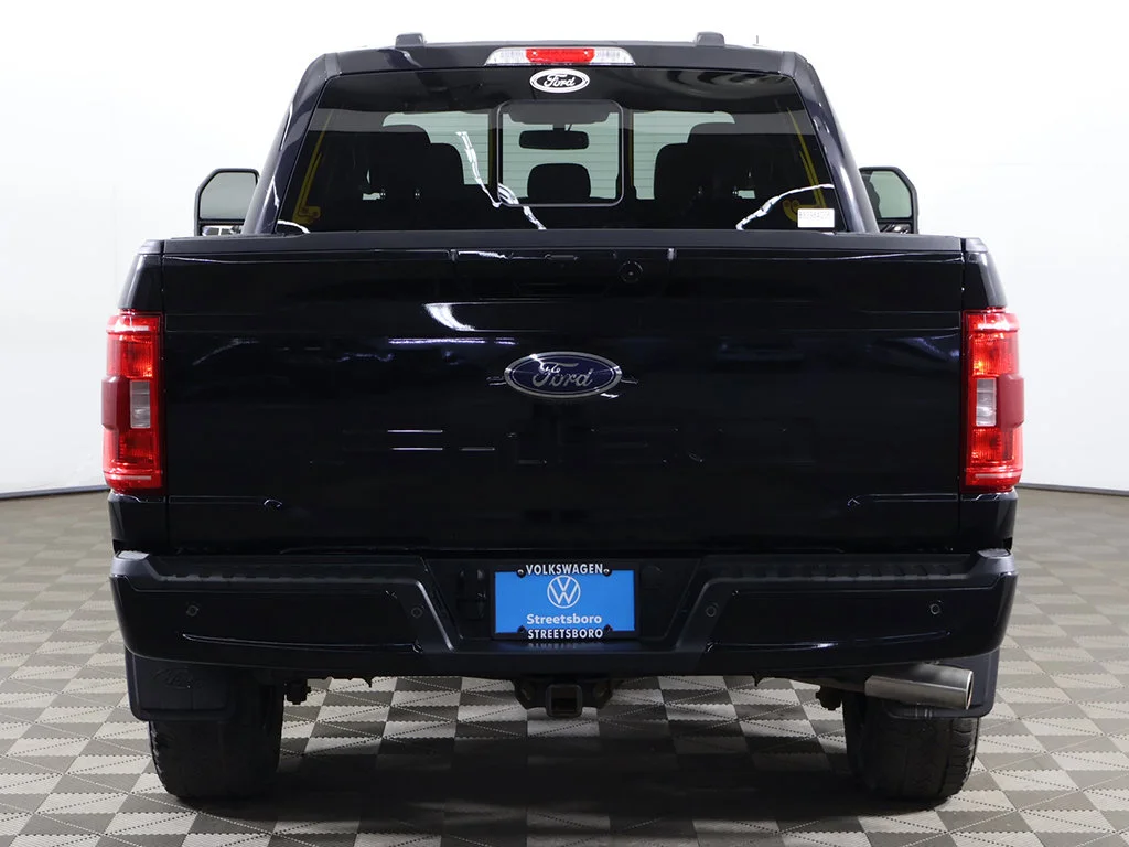 Used 2022 Agate Black Metallic Ford XLT image 14