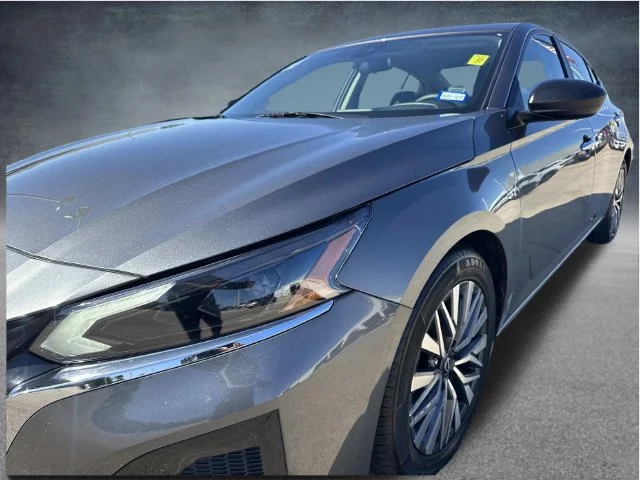 Used 2025 Gray Nissan 2.5 SV image 8