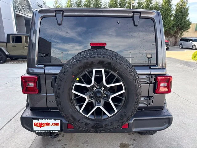 New 2027 Gray Jeep Sahara image 4