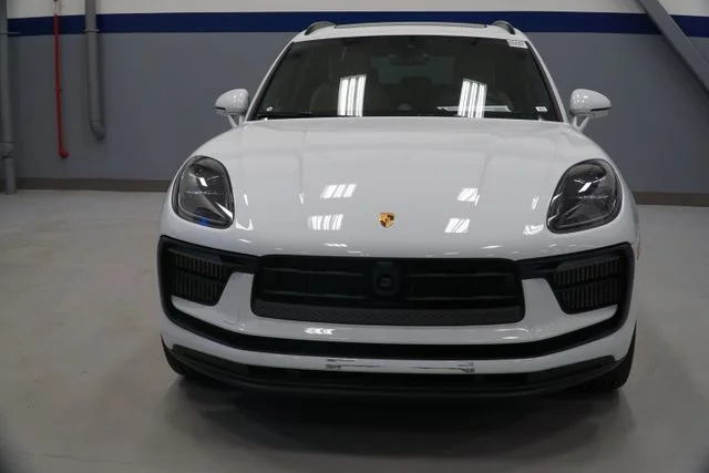 2026 Porsche Macan S - Photo 13
