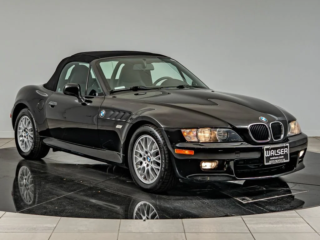 Used 2001 Jet Black BMW 2.5i image 4