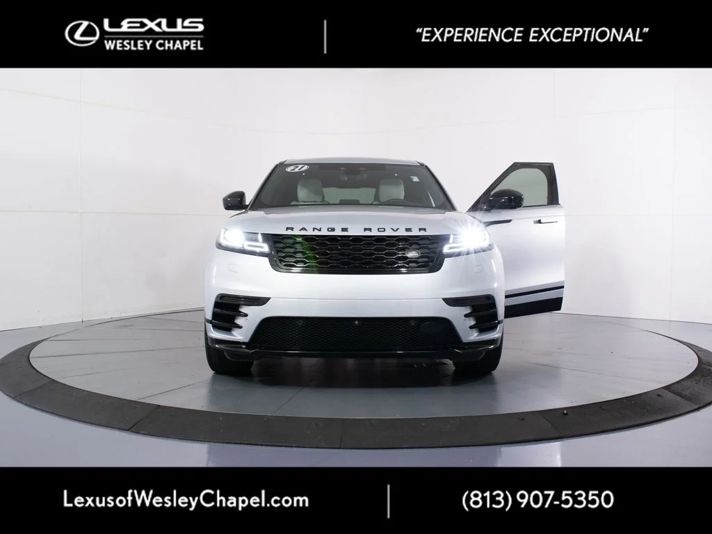Used 2021 Silver Land Rover R-Dynamic S image 27