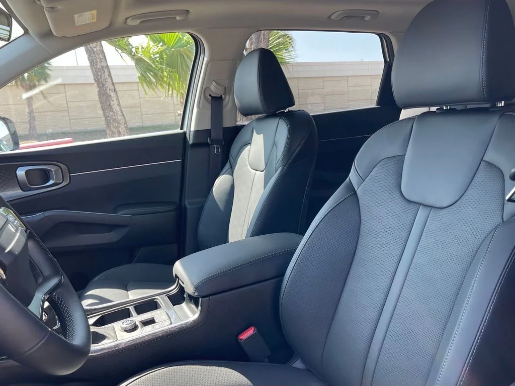 New 2026 White Kia S image 18