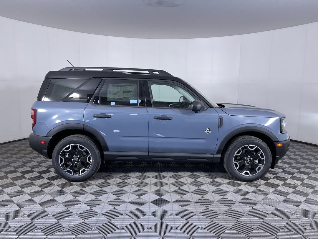 New 2026 Azure Gray Metallic Tri-Coat Ford Outer Banks image 10