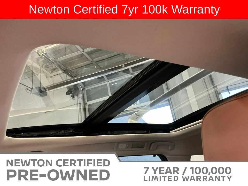 Certified Used 2025 Everest White Pearl Tricoat Nissan Platinum image 26