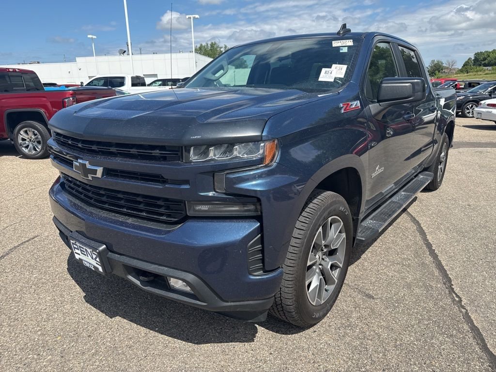 Used 2019 Blue Chevrolet RST image 3