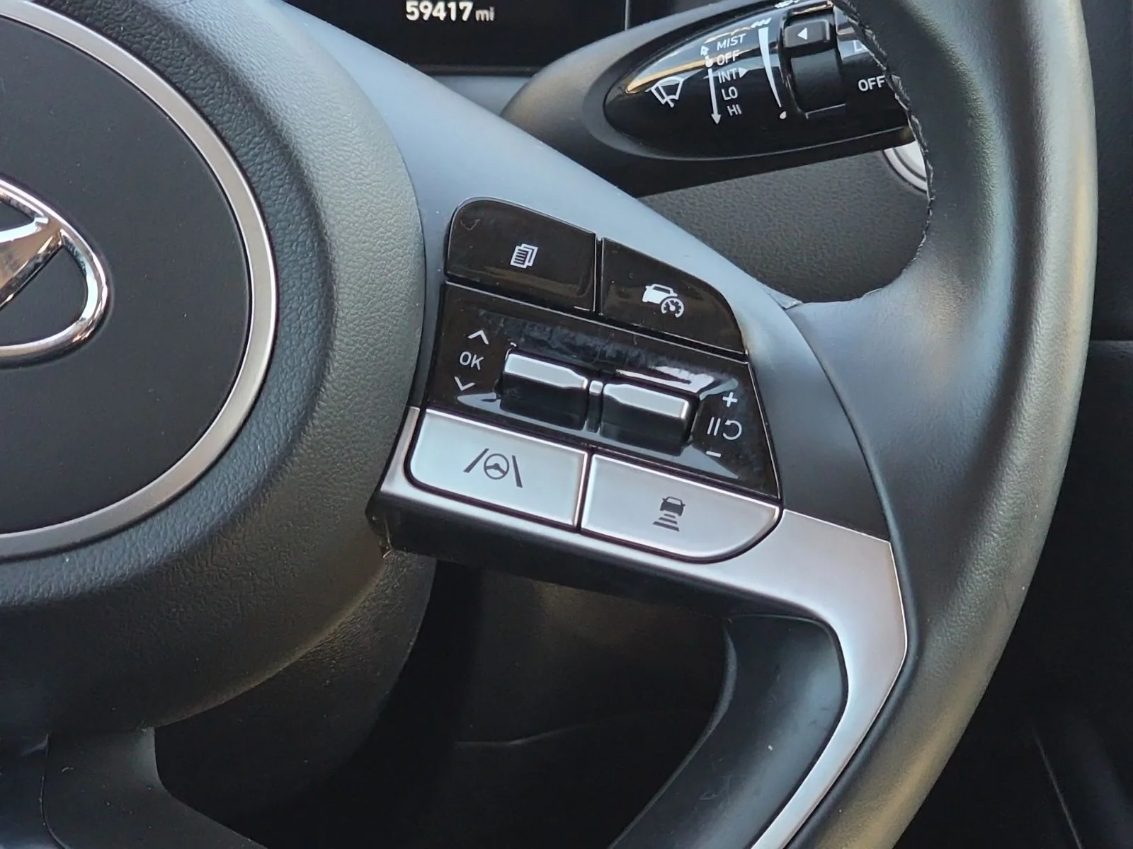 Used 2023 Silver Hyundai SEL image 33