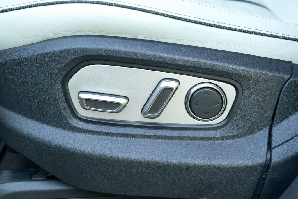 Used 2024 Glacier White Rivian Adventure image 24