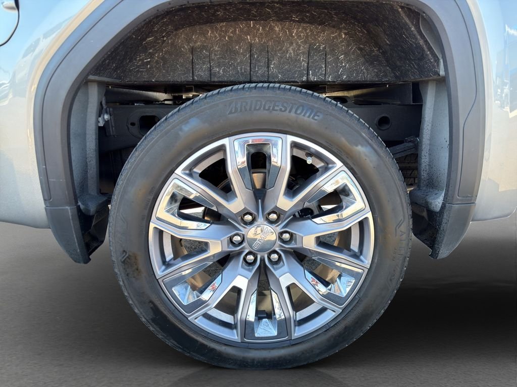 Used 2024 Silver GMC Denali image 22