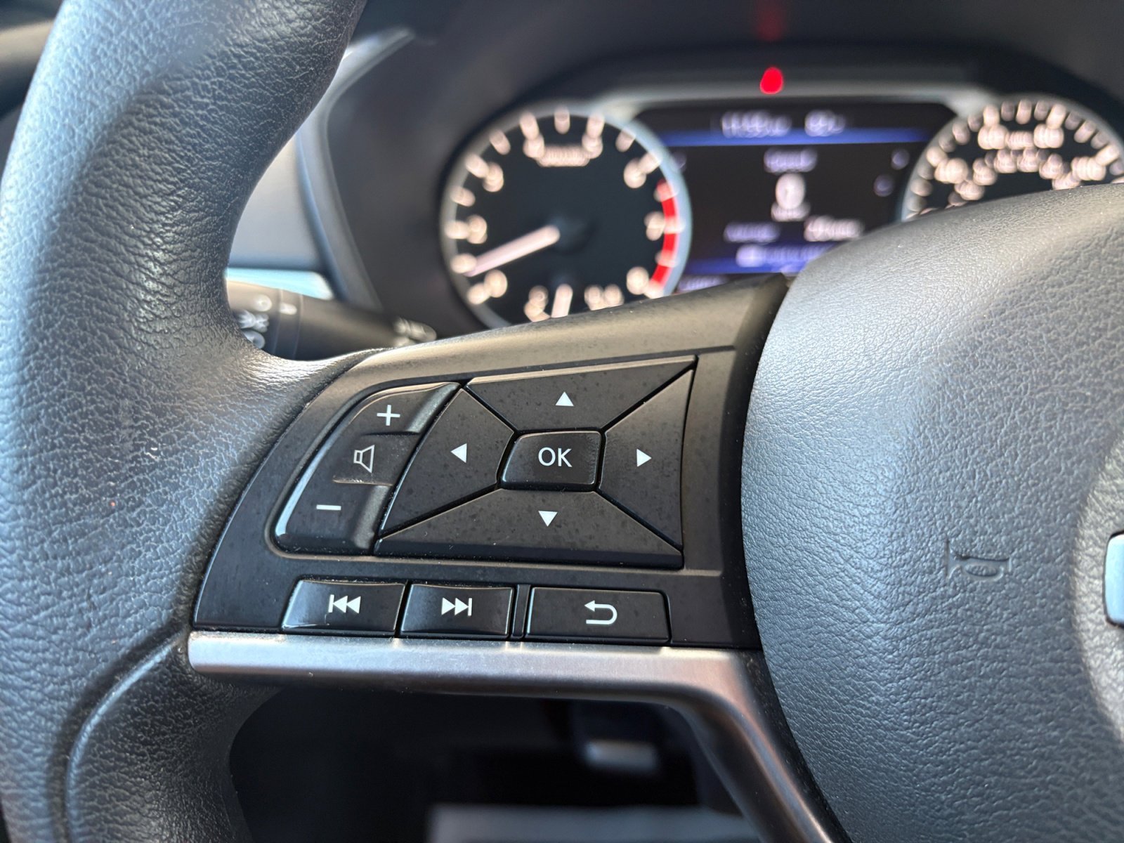 Used 2022 Storm Blue Metallic Nissan 2.5 SV image 16