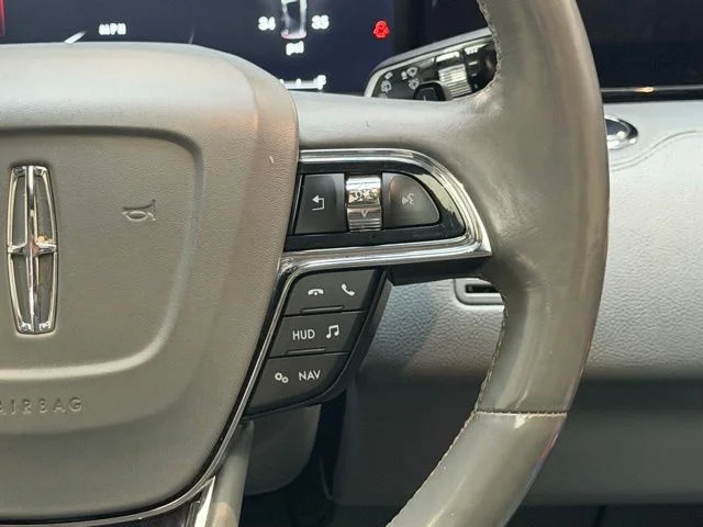 Used 2020 White Lincoln Reserve image 17