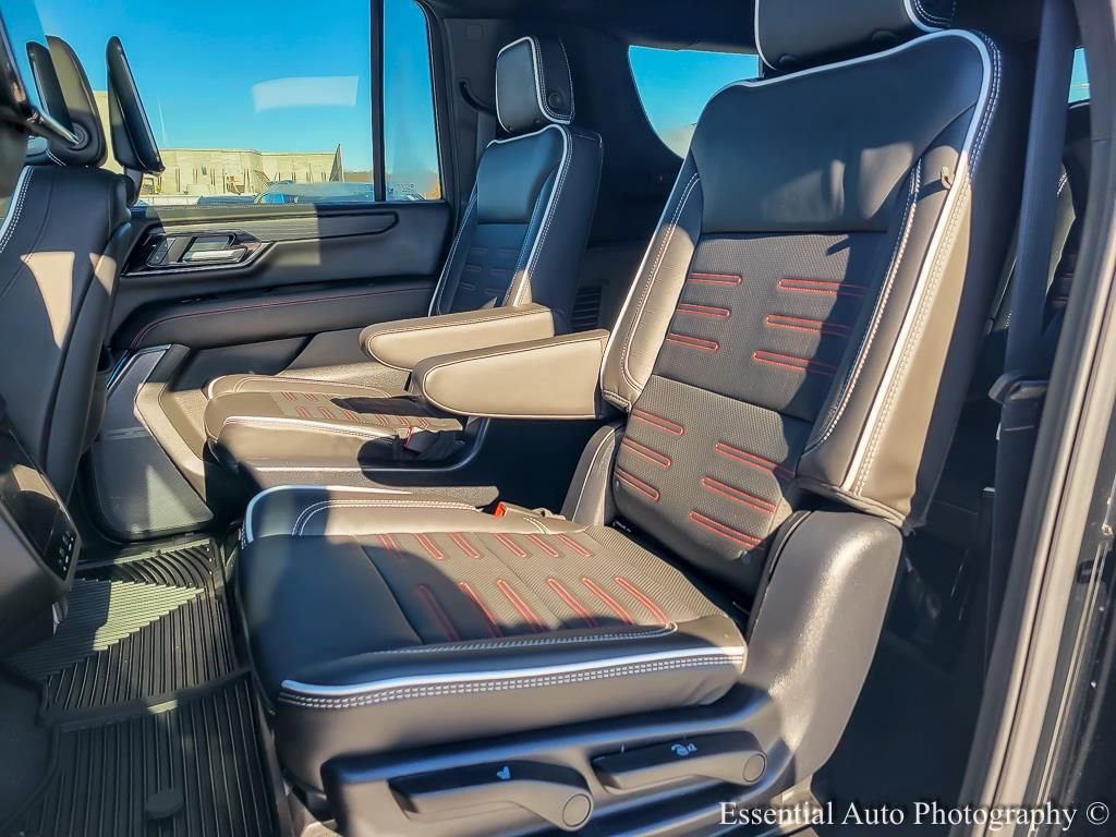 2025 GMC YUKON XL - Image 11