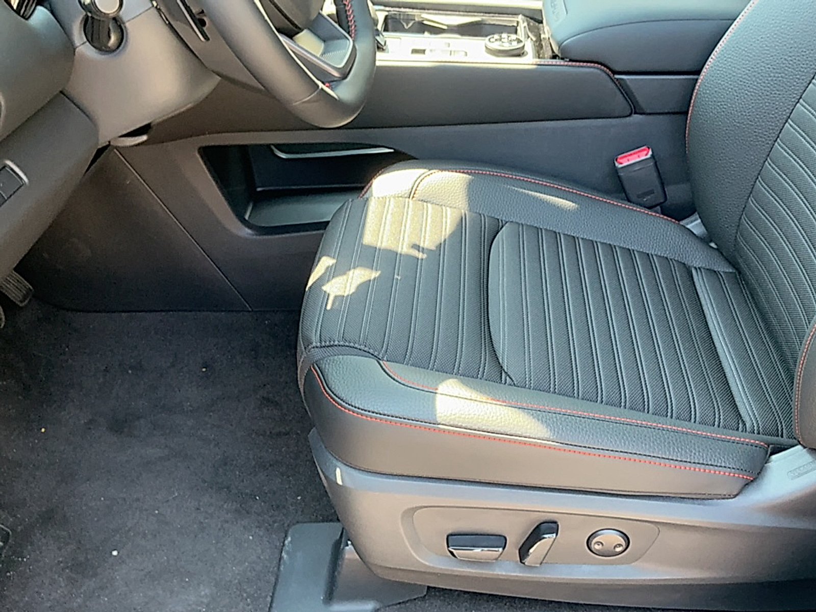 New 2026 Boulder Gray Pearl/Super Black Nissan Rock Creek image 14