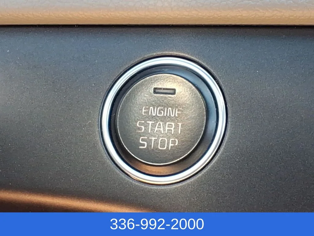Used 2020 Silver Kia S image 9