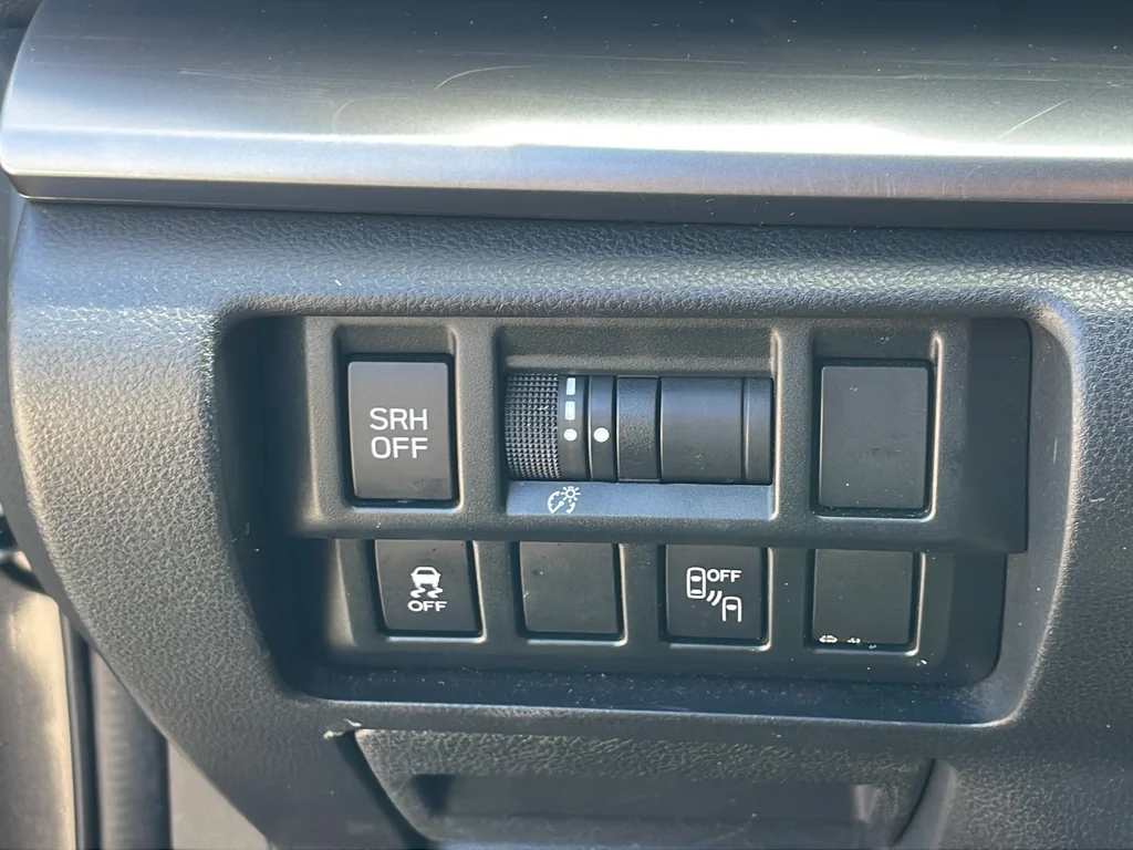 Used 2018 Gray Subaru 2.0i Limited image 19