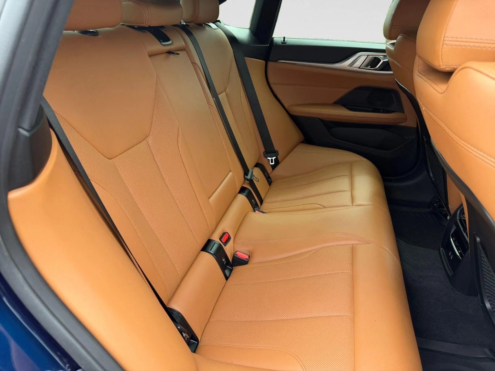 Used 2023 Tanzanite Blue II Metallic BMW eDrive35 image 47
