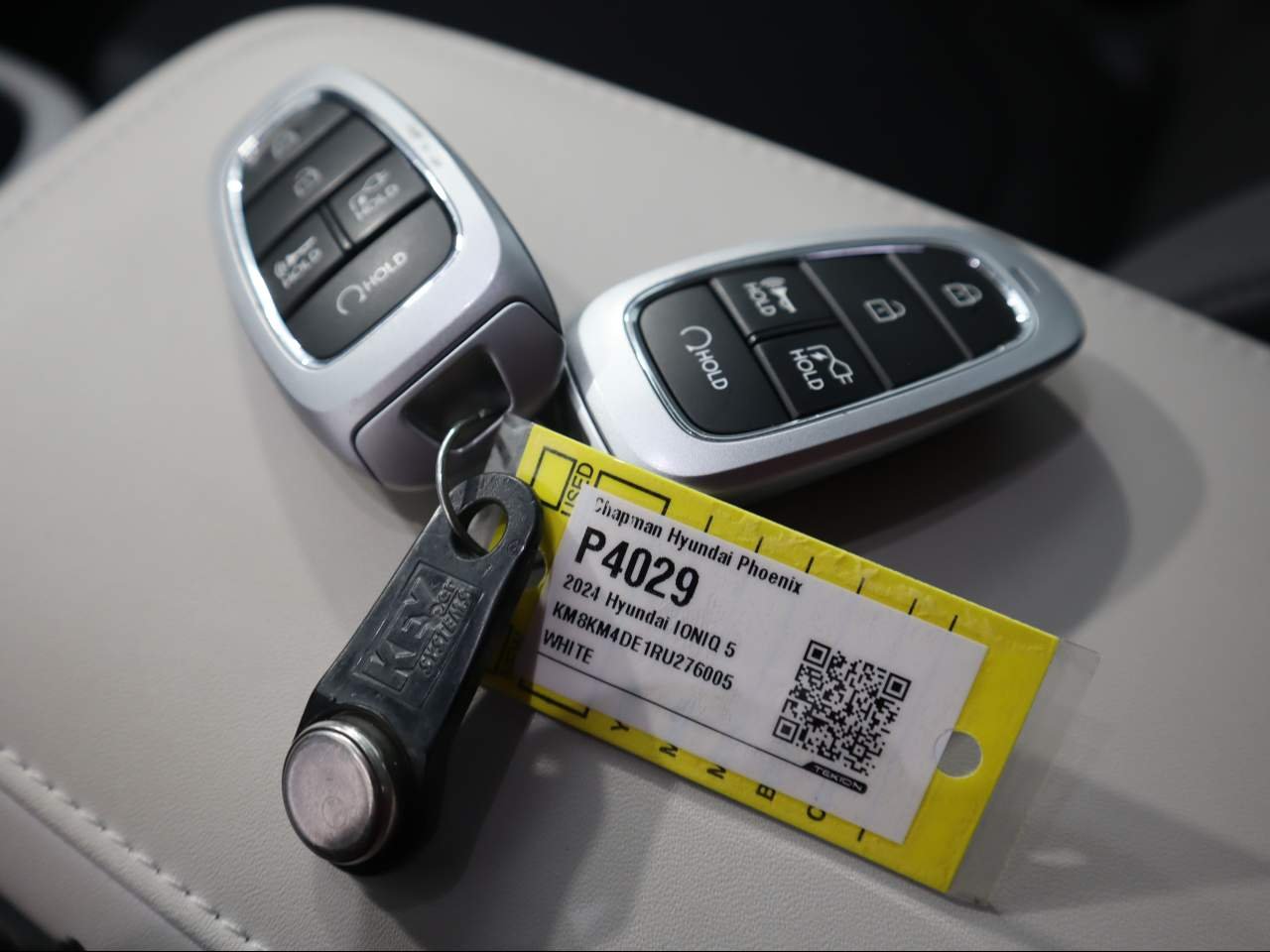 Used 2024 Atlas White Hyundai SE image 11