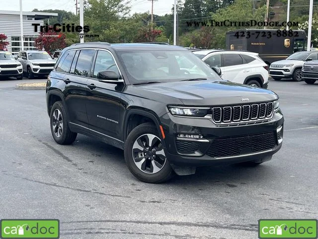 Used 2024  Jeep 4xe image 1