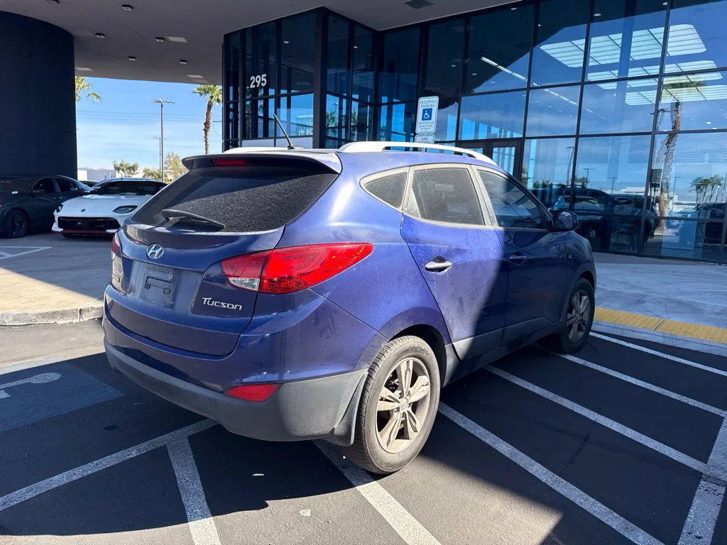 Used 2011 Blue Hyundai GLS image 6