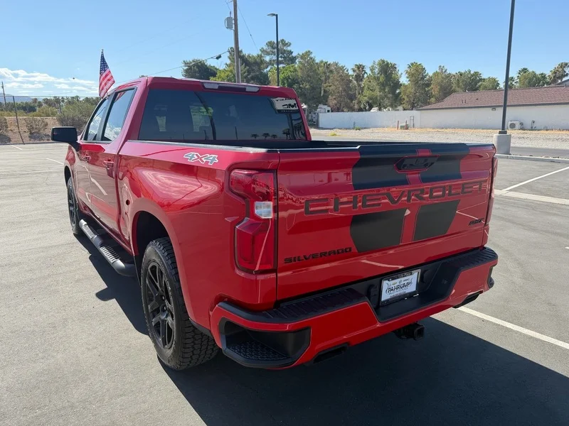 Used 2022 Red Hot Chevrolet RST image 5