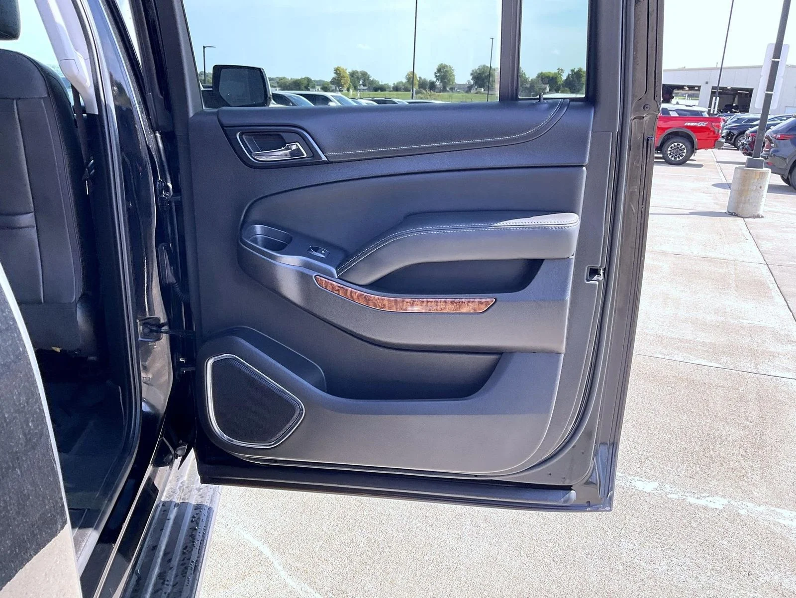 Used 2017 Black Chevrolet Premier image 23