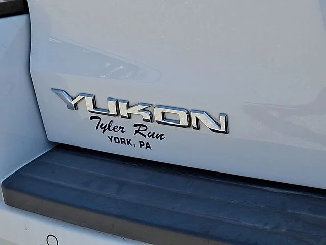 Used 2015 White GMC SLE image 31