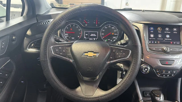 Used 2019 White Chevrolet LS image 21