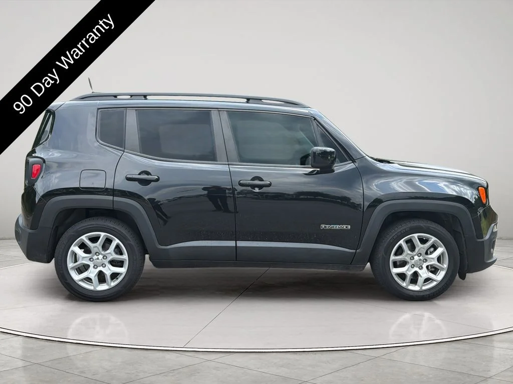 Used 2018 Black Jeep Latitude image 6