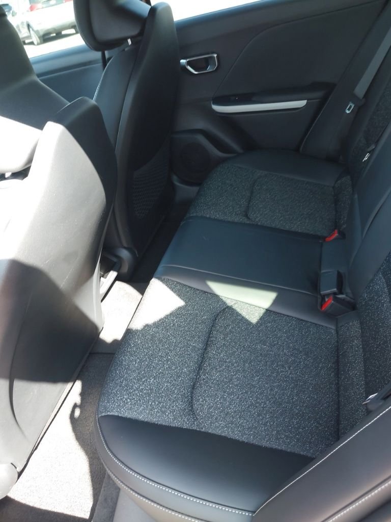 Used 2025 Red Kia GT-Line image 8