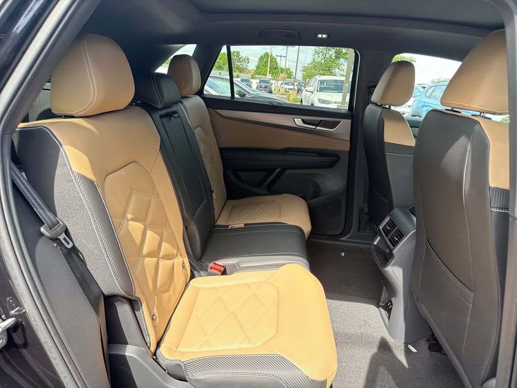 New 2026  Volkswagen SE w/Technology image 33