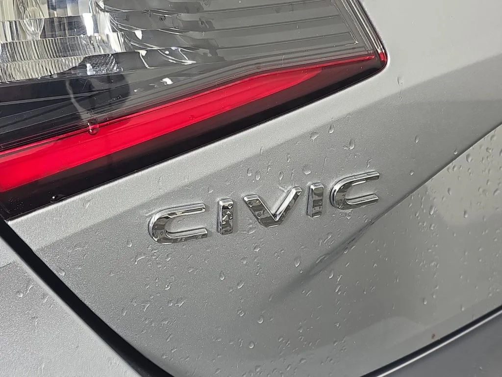 2023 Honda Civic Hatchback LX - Photo 11