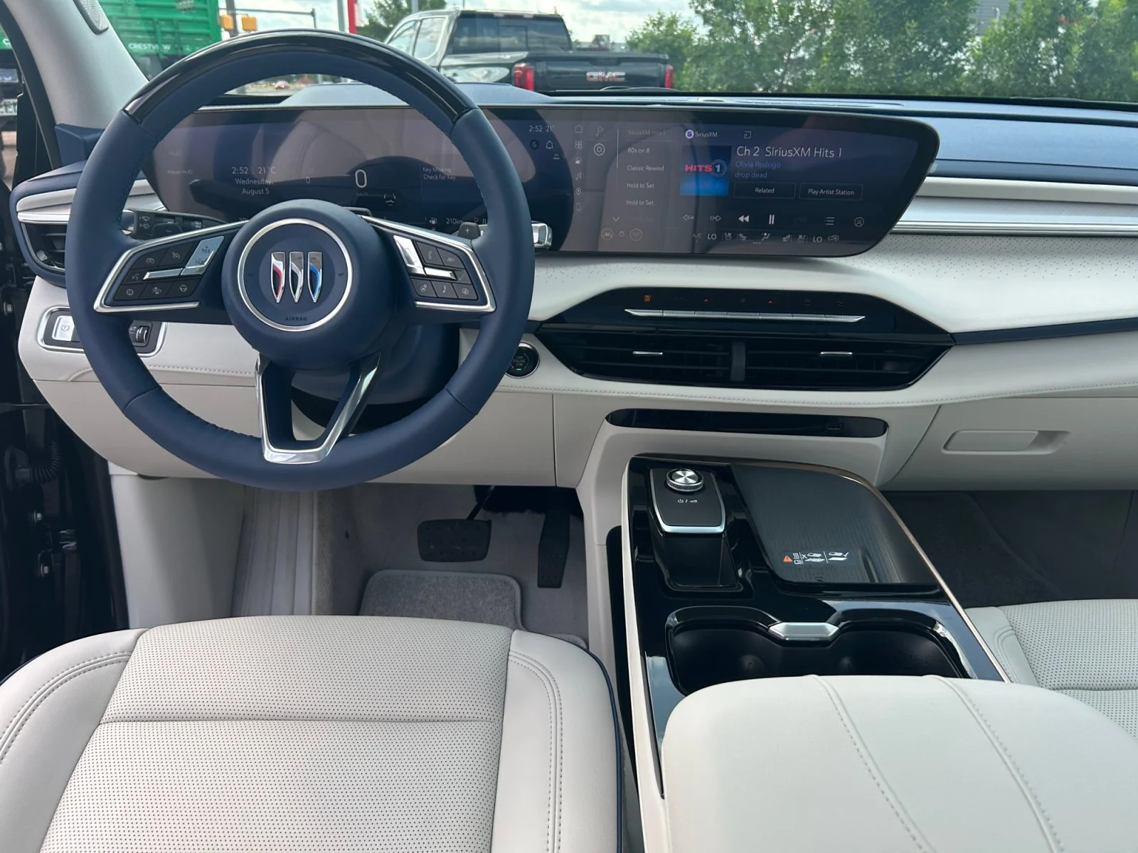 New 2026 Ebony Twilight Metallic Buick Avenir AWD image 22