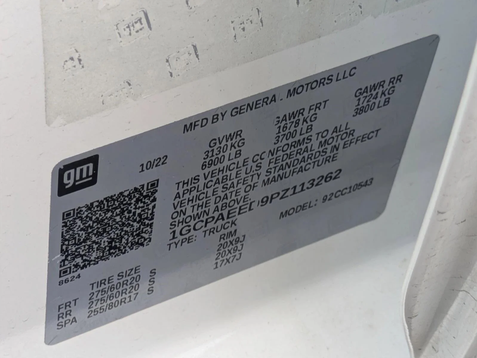 Used 2023 Summit White Chevrolet LTZ image 18