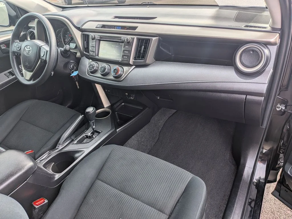 Used 2015 Black Toyota LE image 21
