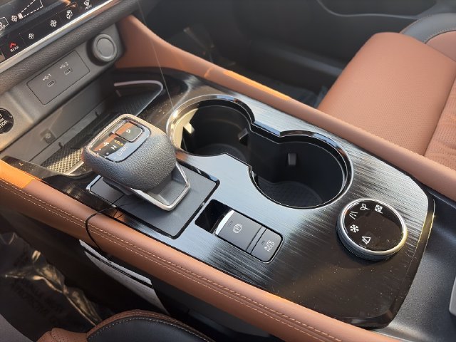 New 2026 White Nissan Platinum image 25