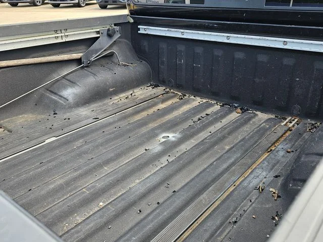 Used 2015 Super Black Nissan SV image 5