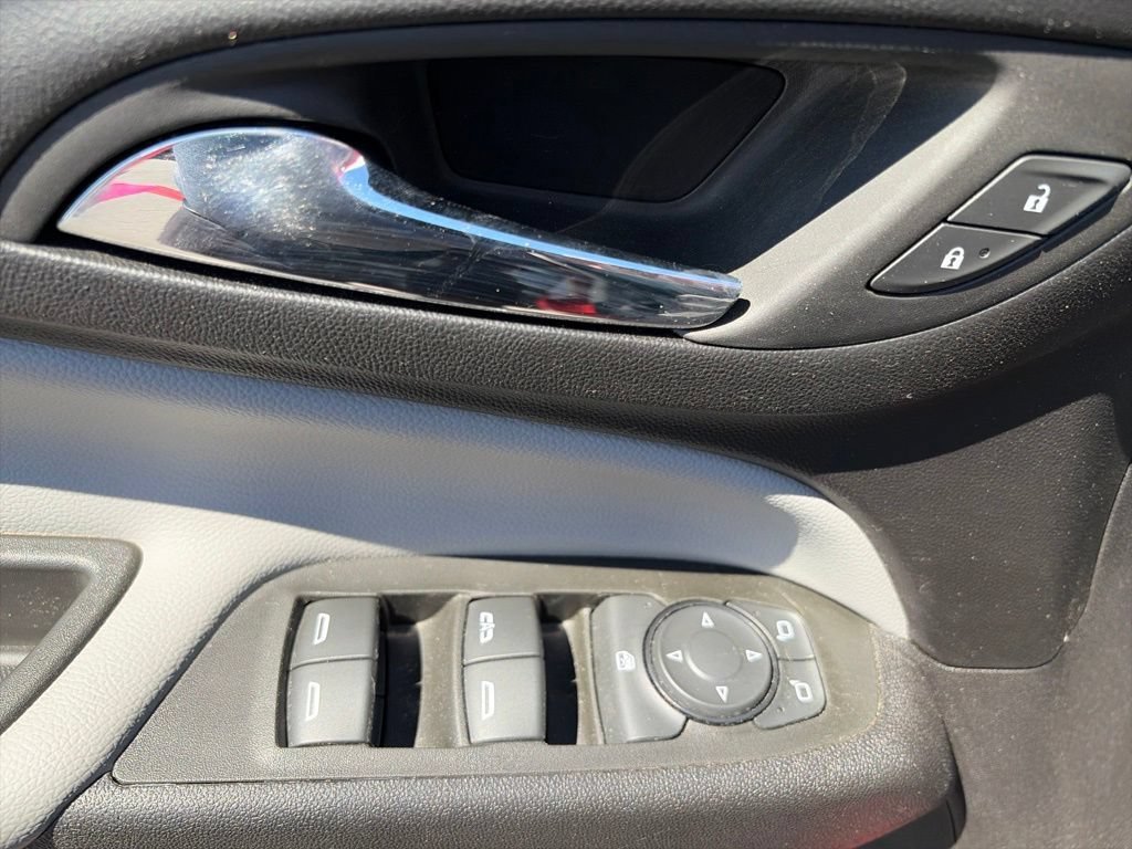 2024 Chevrolet Equinox LT - Photo 13