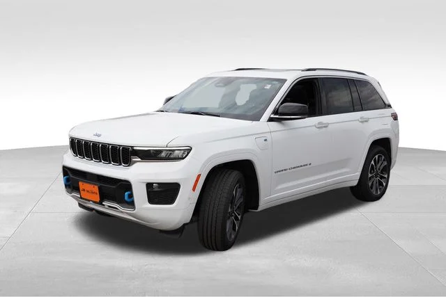 Certified Used 2023 White Jeep Overland 4xe image 11