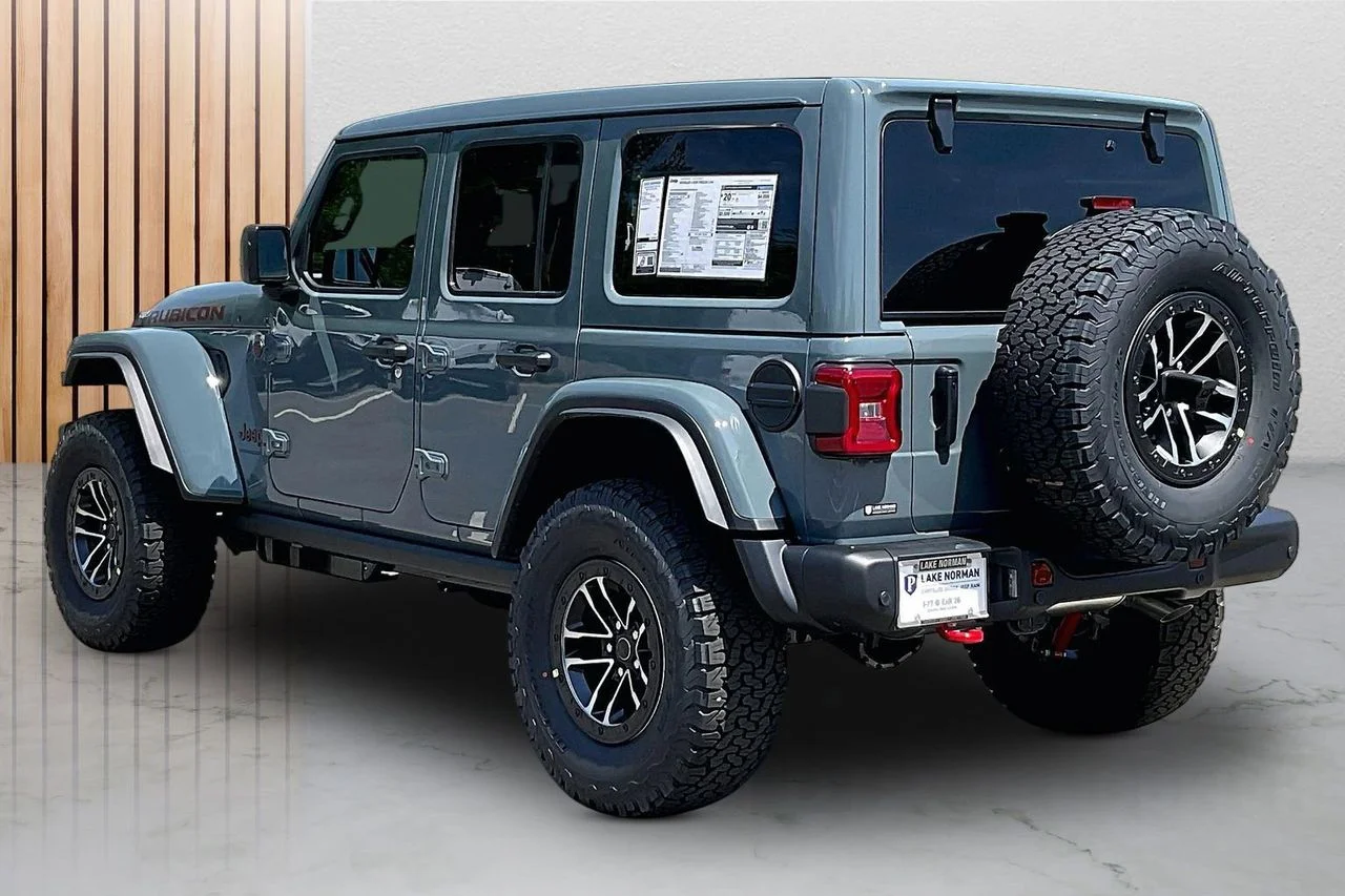 New 2026 Anvil Clear-Coat Exterior Paint Jeep Rubicon X image 6