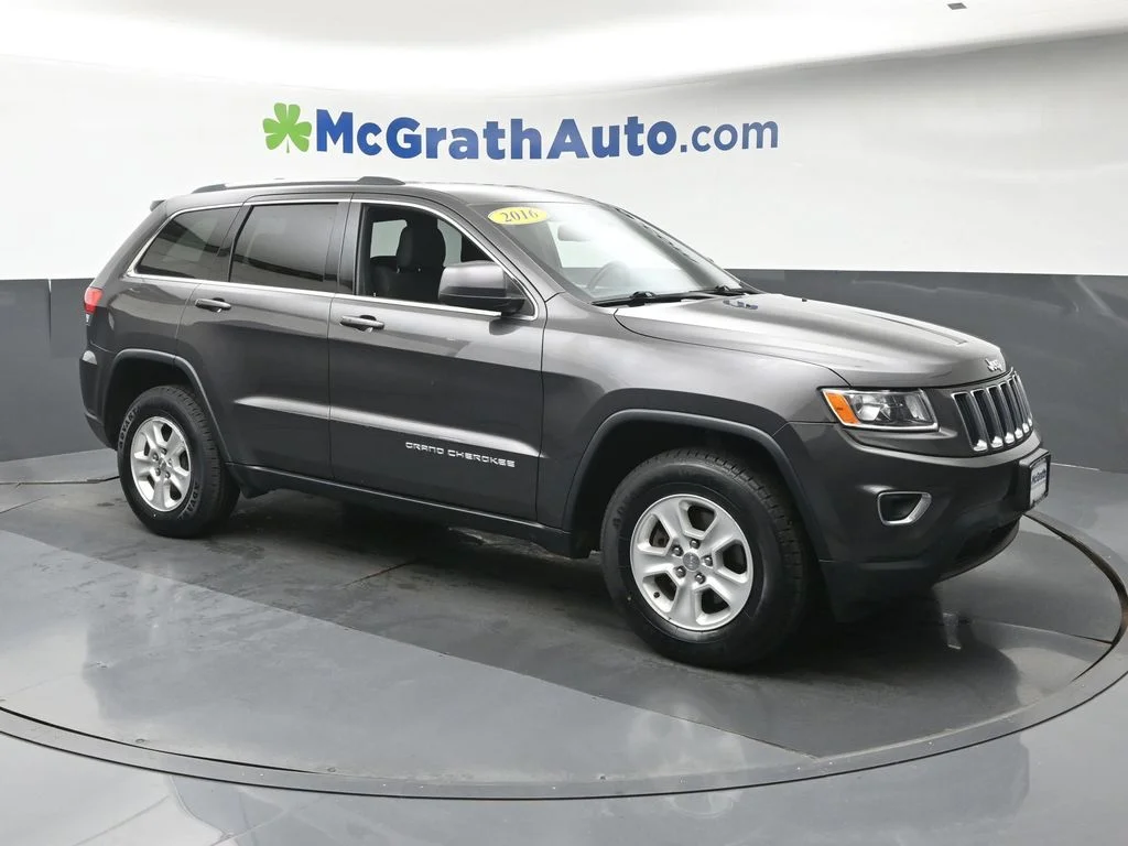 Used 2016 Jeep Grand Cherokee Laredo E with VIN 1C4RJFAG0GC451053 for sale in Marion, IA