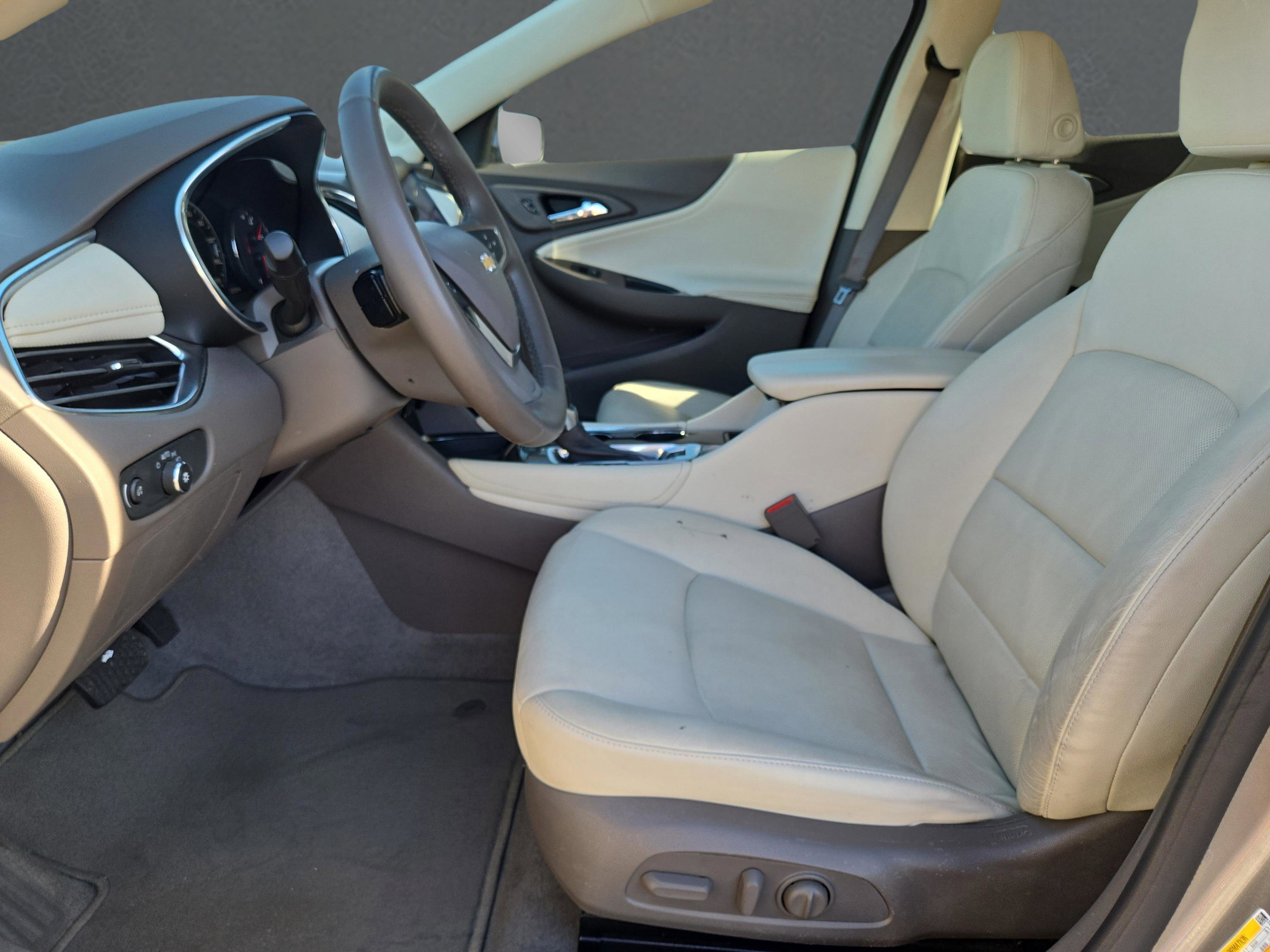 Used 2024 Mineral Gray Metallic Chevrolet LT image 19