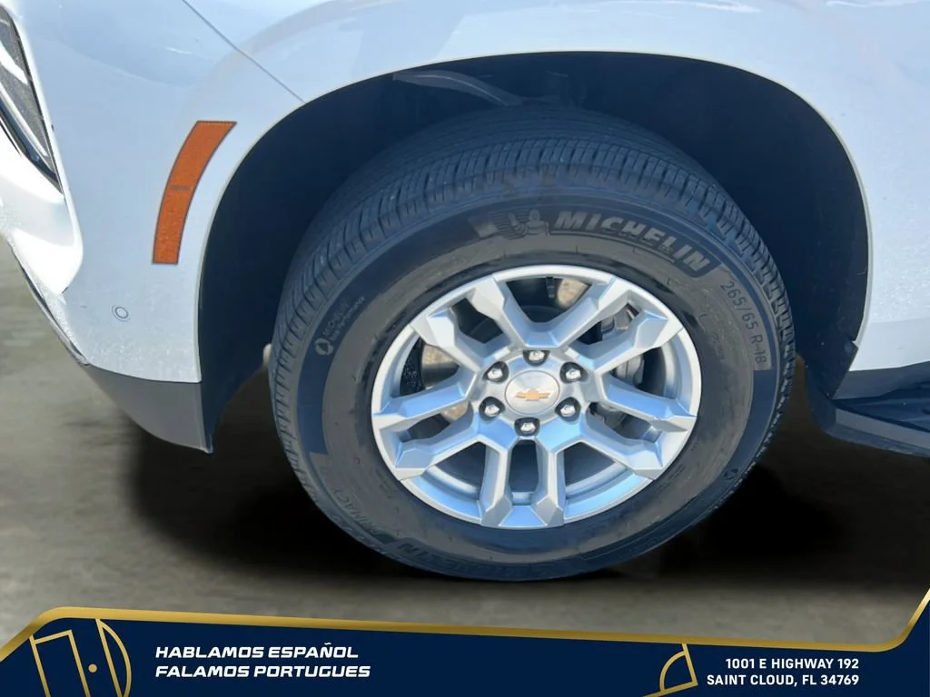 Used 2025 Summit White Chevrolet LT image 35