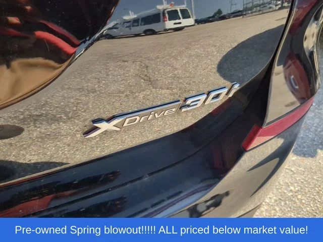 Used 2020 Black BMW xDrive30i image 12